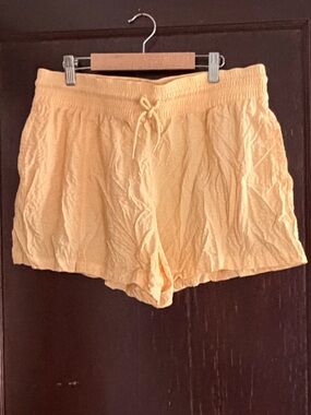 Women’s Pale Yellow Drawstring Athletic Shorts